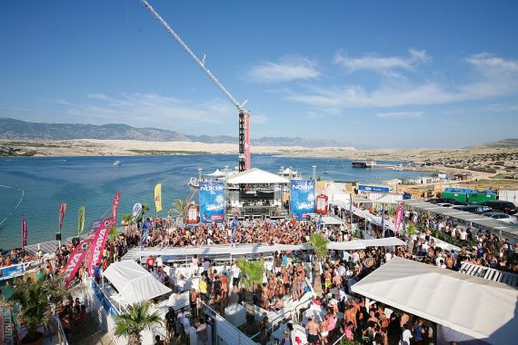 Zrche beach Novalja